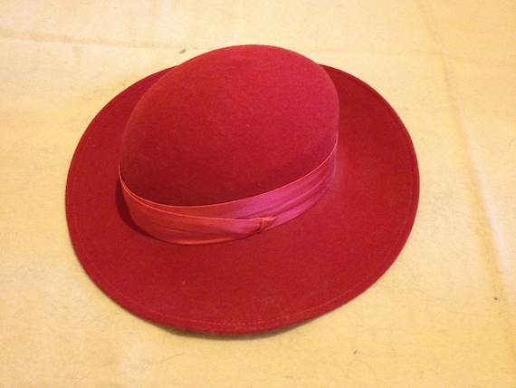 Vintage 1980s GEORGE W. BOLLMANN CO. Red 100% Wool