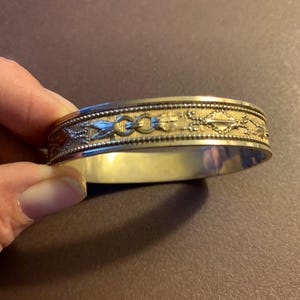 1960s WHITING & DAVIS Gold Wide Embossed Feather Hinged Bracelet