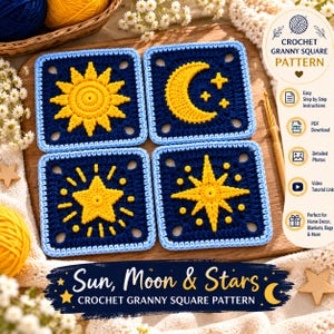 Puede incluir: Cuatro motivos de ganchillo cuadrados con diseños celestiales amarillos sobre un fondo azul oscuro con bordes azul claro. Los diseños incluyen un sol, una luna creciente con estrellas, una estrella de cinco puntas y una estrella de muchas puntas.