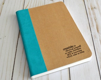 Caderno de desenho pequeno de capa dura com papel de mídia mista, caderno de bolso para presente de artista, diário de viagem inspirador "Criatividade é"
