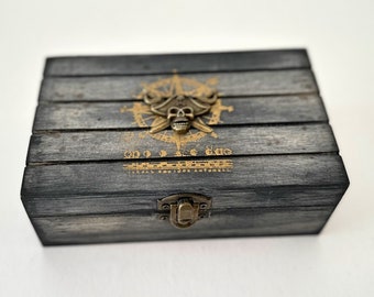 Pirate Medallion Wooden Box Treasure Chest Decor, Sea Lover Trinket Case Jewellery Storage Memory Box Keepsake, Nautical Gift for Captain