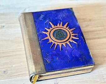 Magic Blank Spellbook Journal, Wizarding School Notebook Gift for Fantasy Lovers, The Magus DnD Wizard Grimoire, Arcana Magick Symbol Witch