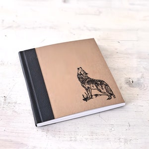 Hardcover Artist Journal met 130 lb Fabriano Mixed Media-papier met een huilende wolf, aquareltekening pocket notebook schetsboek cadeau