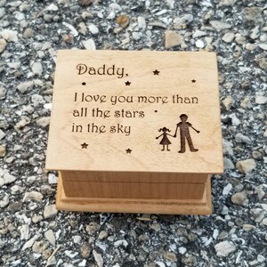 Daddy & Daughter Gift – Custom Music Box for Father’s Day – Engraved Wooden Keepsake from Little Girl – Personalized Hand Crank Box