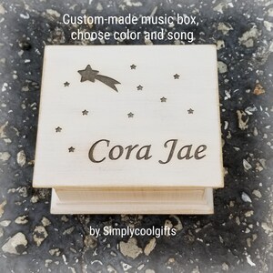 Shooting star gift - Stars music box - Engraved Music Box with name, stars and shooting star on top, birthday gift idea, baby gift