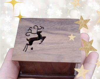 Reindeer Christmas Music Box – Handmade Wooden Holiday Keepsake, Wind Up Music Box Gift for Him Her or Family, Made in USA