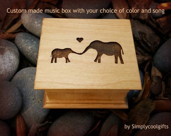 Elephant baby gift - Elephant family music box - baby elephant gift, wooden music box engraved with baby and momma elephant images