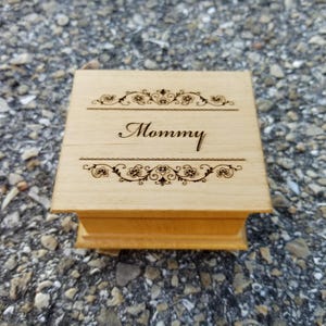 Mothers Day Gift Music box For Mommy Gift Mom Birthday Personalized Music Box Best Mom Gift Unique Custom-made Gift choose song and color