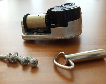 Music box movement, choose your song