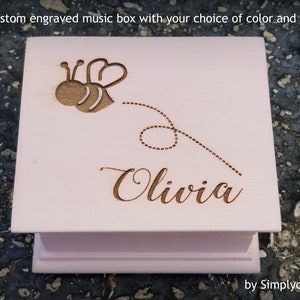 bee, little bee, bumble bee, music box, engraved music box, personalized music box, baby's first xmas, christmas gift, Simply cool gifts