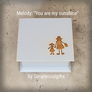 You Are My Sunshine - Mom and daughter gift - SUNSHINE Music Box, engraved music box with mom and daughter and sun image, Mother&#39;s day gift