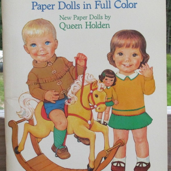 Best Friends Paper Dolls in Full Color  By Queen Holden