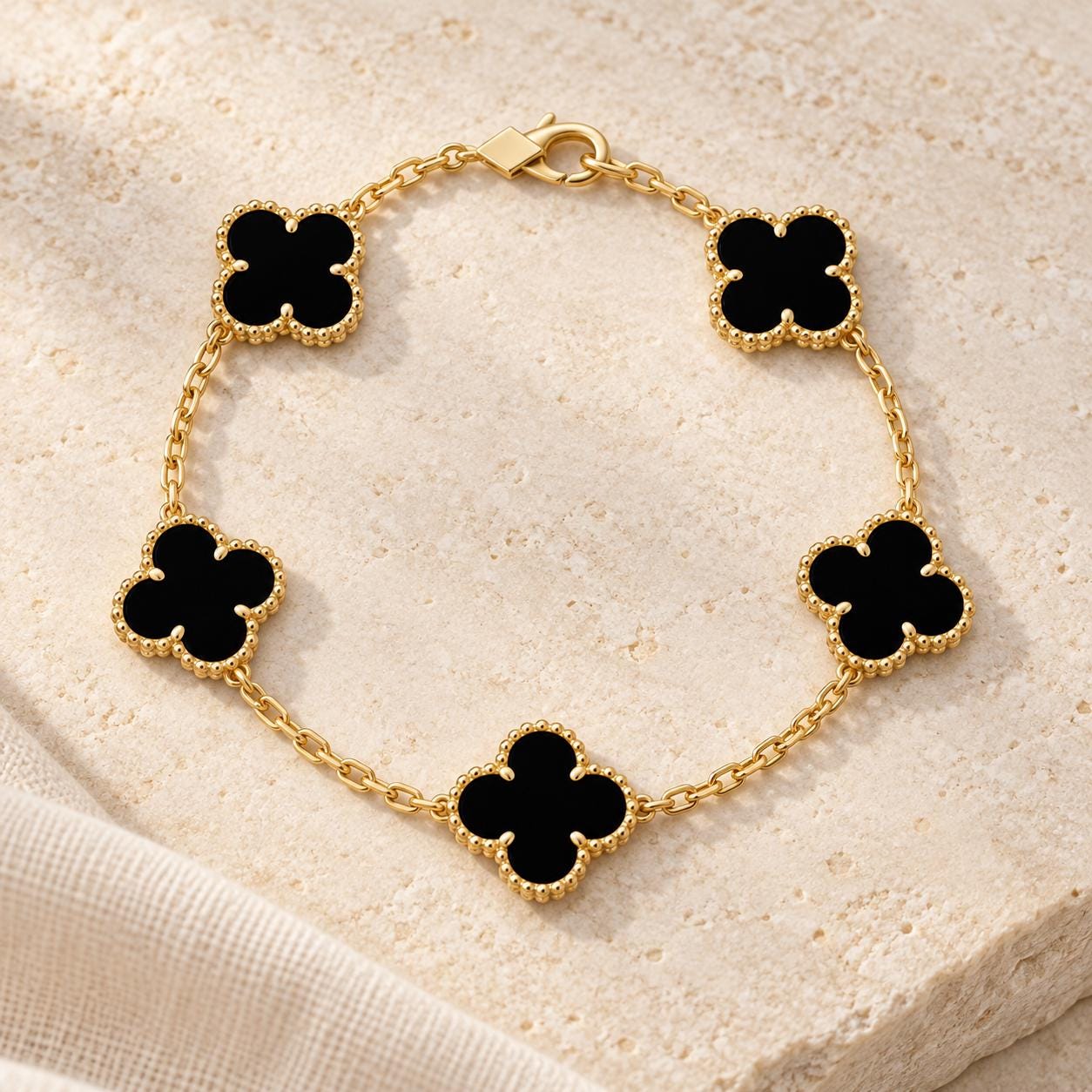 Van cleef clover bracelet - Etsy 日本