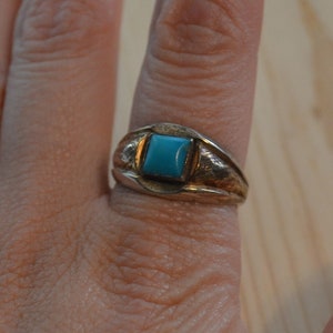 Beautiful vintage southwest sterling silver ring with turquoise / vintage sterling silver turquoise ring / KJUYGG