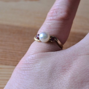 Beautiful vintage midcentury 10k yellow gold ring with ruby and pearl / vintage ruby pearl gold ring / HYTHBB