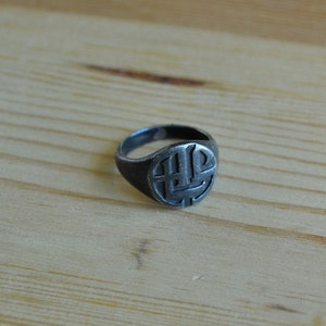 Nice antique edwardian art deco sterling silver antique ladies class ring &quot;CLHS&quot; / amtique silver monogram pinky ring / VXYSBA