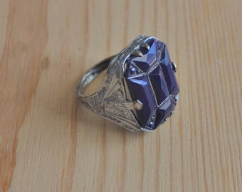 Beautiful antique art deco silver tone cocktail ring with sapphire blue paste gem / antique silver faux sapphire flapper ring / MWMMMD