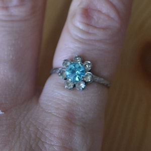 Gorgeous antique art deco sterling silver floral cocktail ring with blue glass gem / antique art deco cocktail ring / DJYDLS