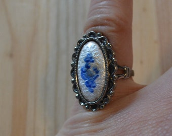 Gorgeous antique victorian revival style silver tone filigree ring with blue floral guilloche enamel / BBHHDS