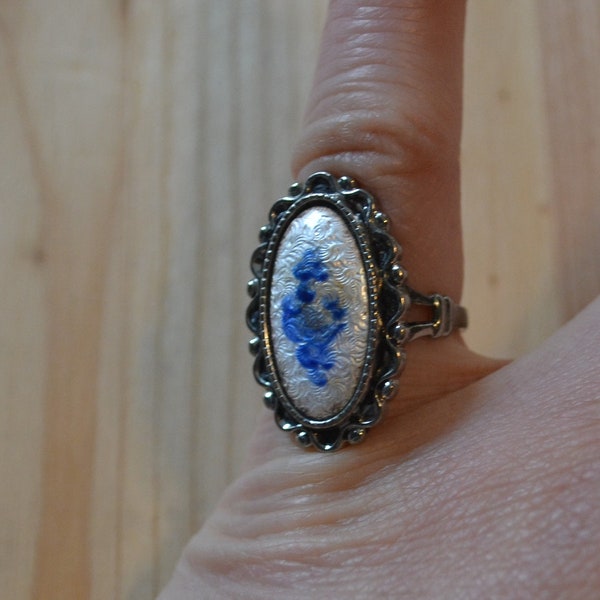 Gorgeous antique victorian revival style silver tone filigree ring with blue floral guilloche enamel / BBHHDS