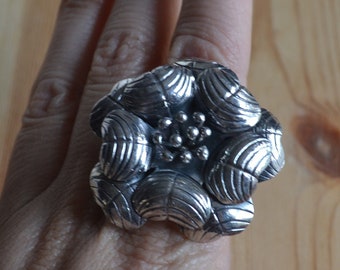 Bold vintage sterling silver giant flower statement ring / vintage sterling silver large flower ring / BHDHSA