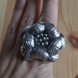 Bold vintage sterling silver giant flower statement ring / vintage sterling silver large flower ring / BHDHSA