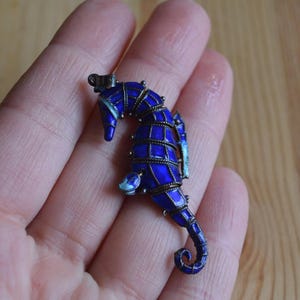 Beautiful vintage chinese export silver articulated enamel seahorse pendant / vintage blue enamel seahorse / CCLSNP