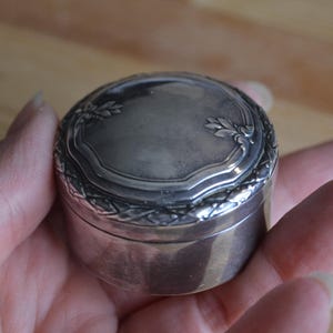 Beautiful antique victorian style sterling silver floral trinket or ring box / victorian silver jewelry box gold gilt lining / PPLMNB