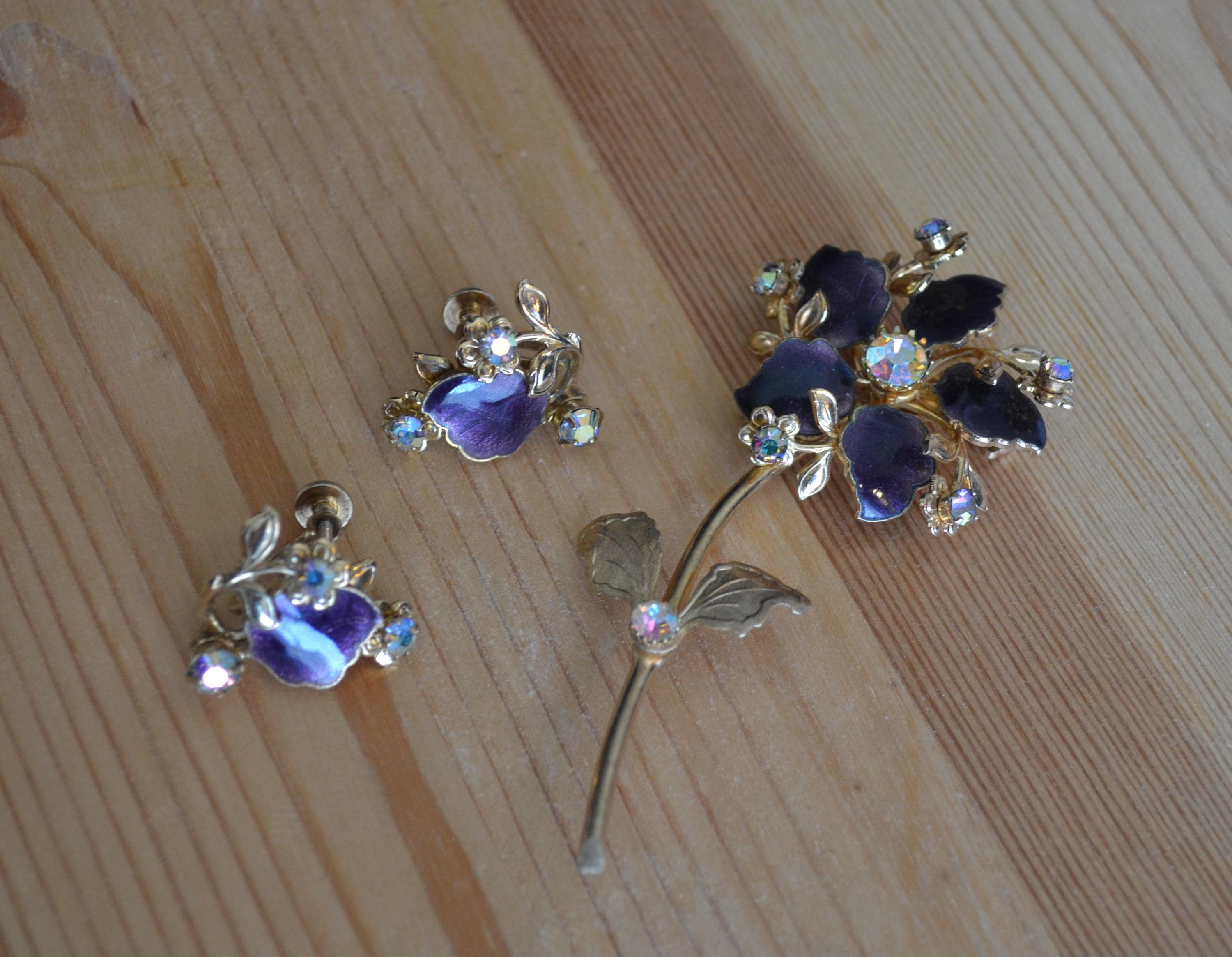 Broche Vintage Argentée Motif Fleur Avec Cristaux Boréalis à Facettes - Bon état