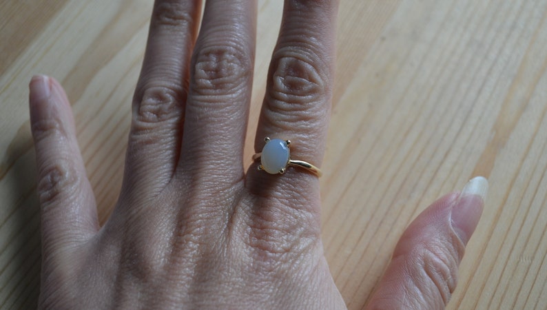 Beautiful vintage victorian style 14k gold ring with moonstone / 14k gold moonstone ring / 14k solitaire ring / WERTJJ image 3