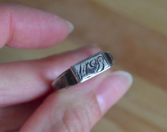 Antique georgian victorian silver mens signet ring with initials WB / CNDRKN