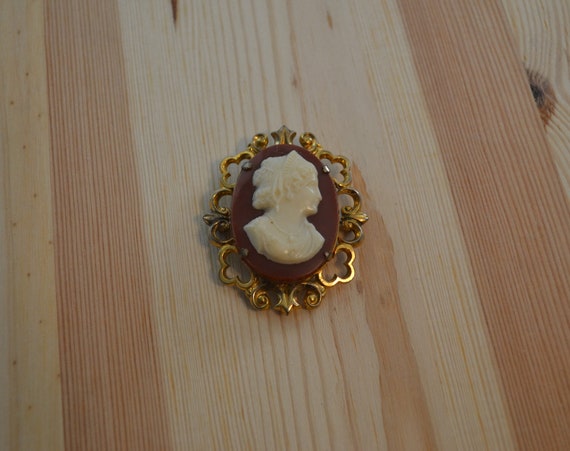 Pretty antique victorian revival gold gilt cameo … - image 2