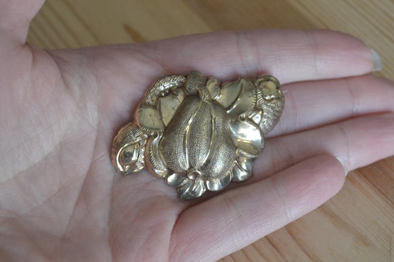 Pretty antique victorian gold filled cornucopia fruit brooch / antique yellow gold filled victorian brooch / TCMKLP