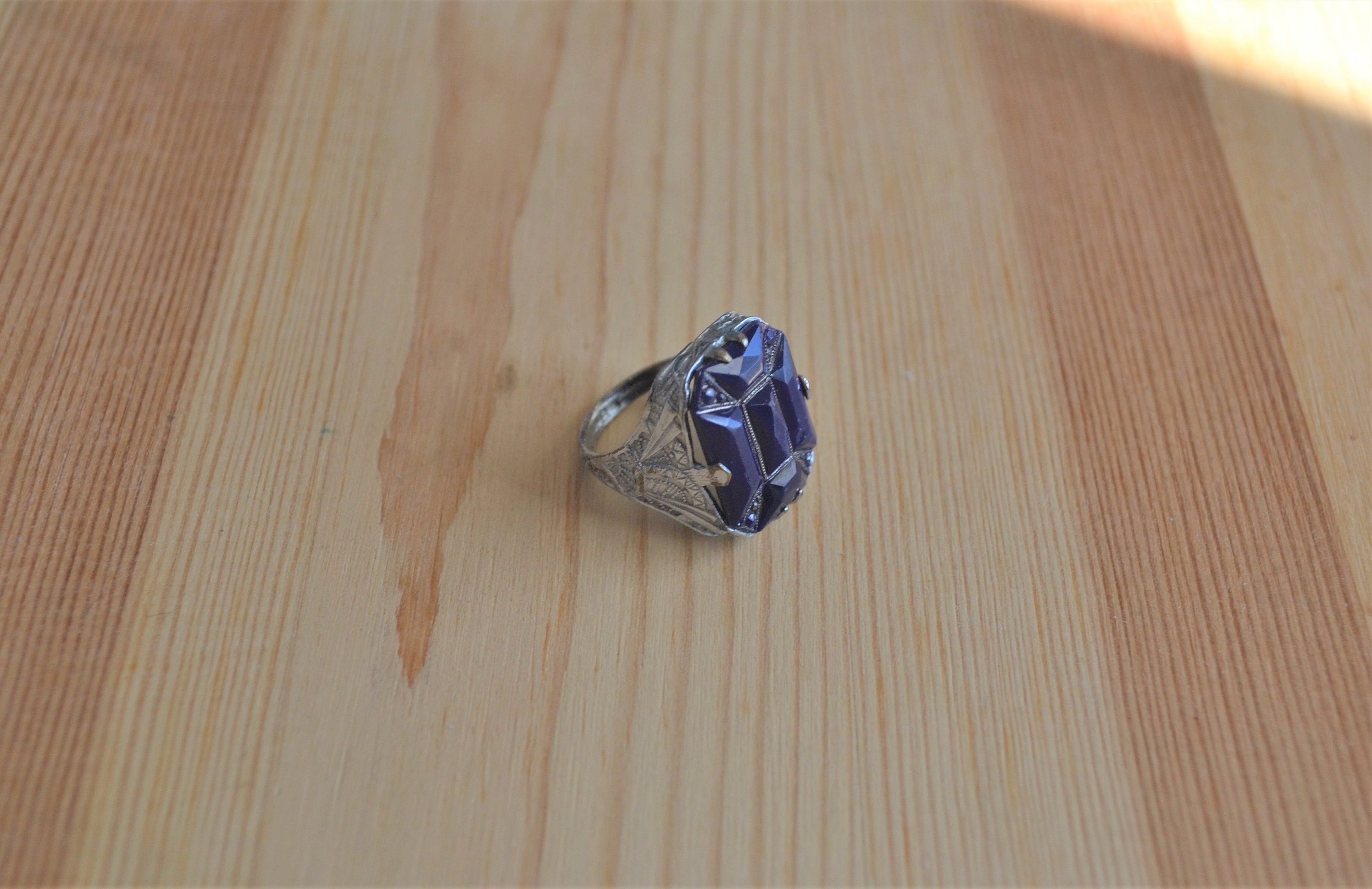 Beautiful antique art deco silver tone cocktail ring with sapphire blue paste gem / antique silver faux sapphire flapper ring / MWMMMD