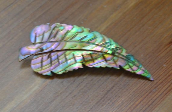 Beautiful antique victorian leaf brooch carved fr… - image 1