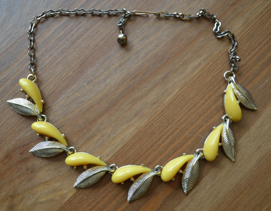Amazing Antique Mod Retro Gold Tone Leaf Necklace With Yellow Plastic ...