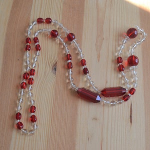Amazing antique art deco czech glass long flapper necklace in red and white glass / antique red flapper necklace / TRKKCV