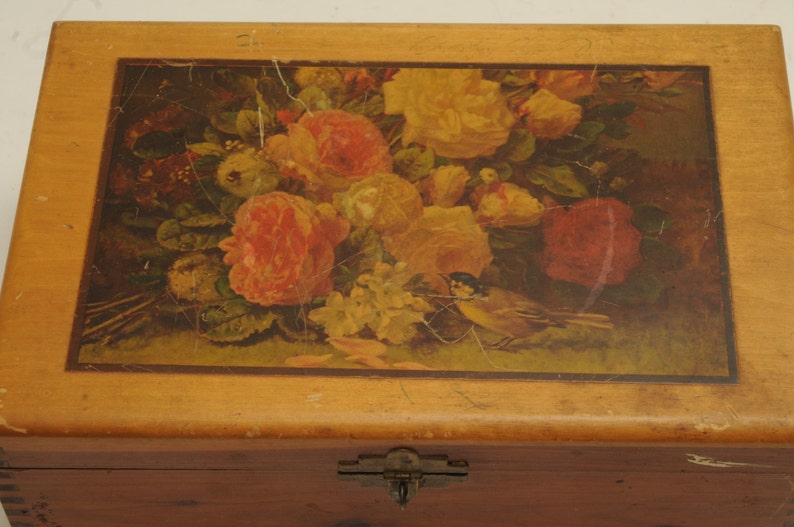 Dovetailed Roses Trinket Box Wood image 5