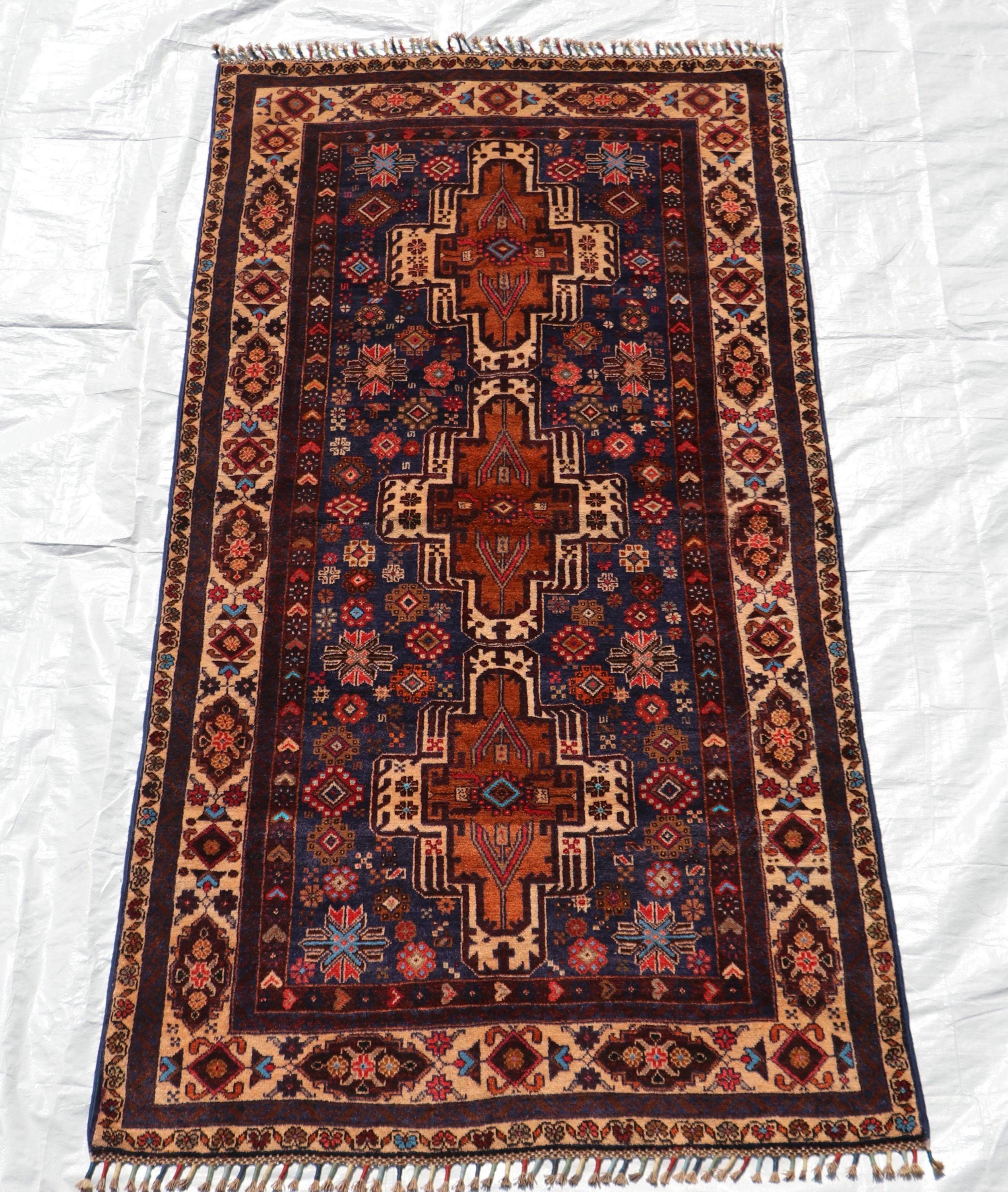 70's Persian Rug - Etsy