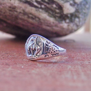 Vintage End Of The Trail Horse Ring Equestrian Native American Indian Horse Sterling Silver .925 Ring Jewelry Old New Stock Rare image 2