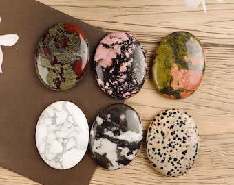 Natuurlijke kristallen trooststeen, gepolijste trooststeen, helende handsteen, handgemaakte trooststeen, rozenkwarts, helend geschenk, geschenk voor haar