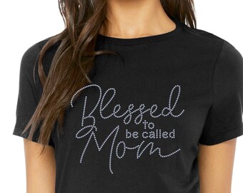 Abençoado por ser chamado de camiseta com strass da mamãe ou camiseta com strass da mamãe e da vovó com strass de luxo