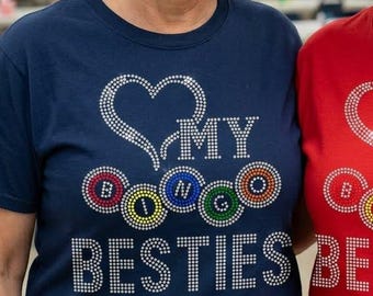 Camiseta Bingo Besties com Strass.