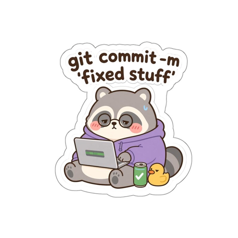 Grappige programmeursticker, Git Commit Fixed Stuff, schattige wasbeer programmeur humor, waterbestendige sticker voor laptop of waterfles, Cody afbeelding 1