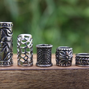 Set von 5 Dreadlock Perlen | Edelstahl 8mm / 9mm Loch (5/16 - 3/8 Inch) Viking Style | Bartperlen | Haarschmuck