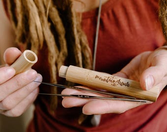 Steel Dreadlock Crochet Hooks Set: 0.6mm + 0.75mm, Bamboo Tube