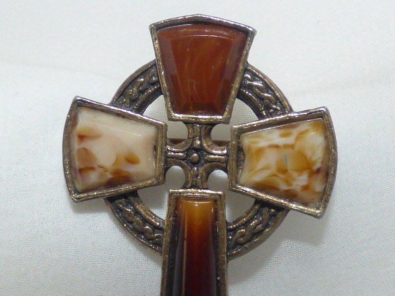 1960s Britain Miracle Celtic Crucifix Brown Faux Agate Glass Stone Brooch Pewter Pendant