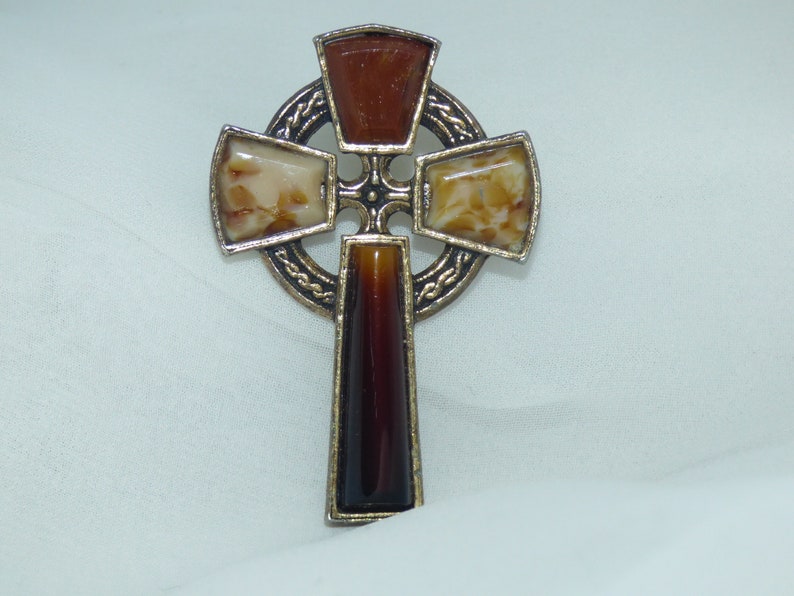 1960s Britain Miracle Celtic Crucifix Brown Faux Agate Glass Stone Brooch Pewter Pendant