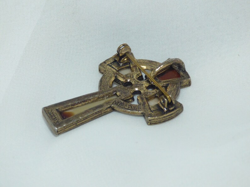 1960s Britain Miracle Celtic Crucifix Brown Faux Agate Glass Stone Brooch Pewter Pendant