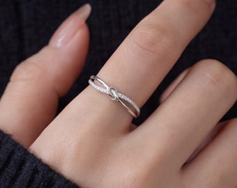 Adjustable Knot Ring, Delicate Sparkle Ring for Her, Minimal Everyday Jewelry Gift